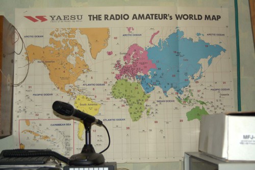 Радиолюбительская карта мира поделена на зоны. Коды ложатся в основу позывных