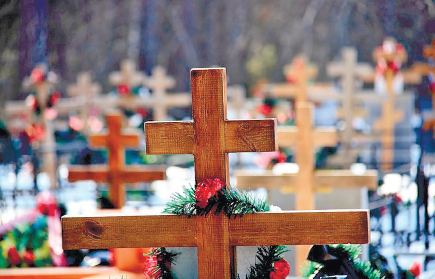 Кладбищенский крест