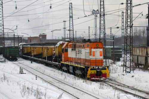 Локомотив НТМК и поезд РЖД столкнулись на территории Евраза в Тагиле