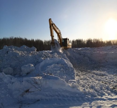 Из Качканара вывезли тысячу «КамАЗов» снега