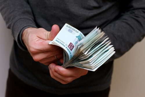 Кто в Свердловской области зарабатывает больше всех