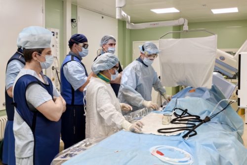 Свердловские врачи внедрили новую методику для лечения пациентов с поражением артерий