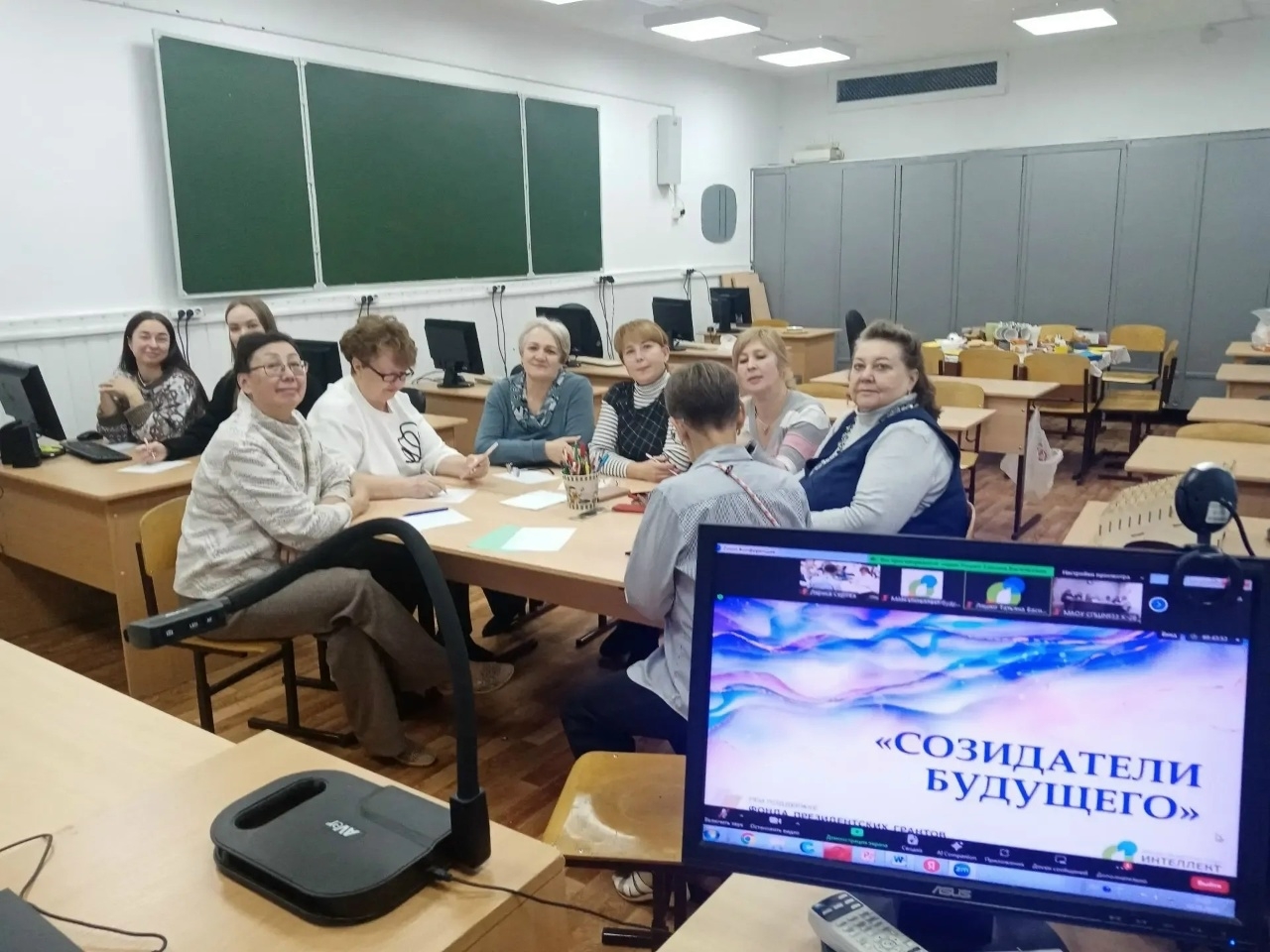 Учителя из Качканара отличились  в деловой онлайн-игре