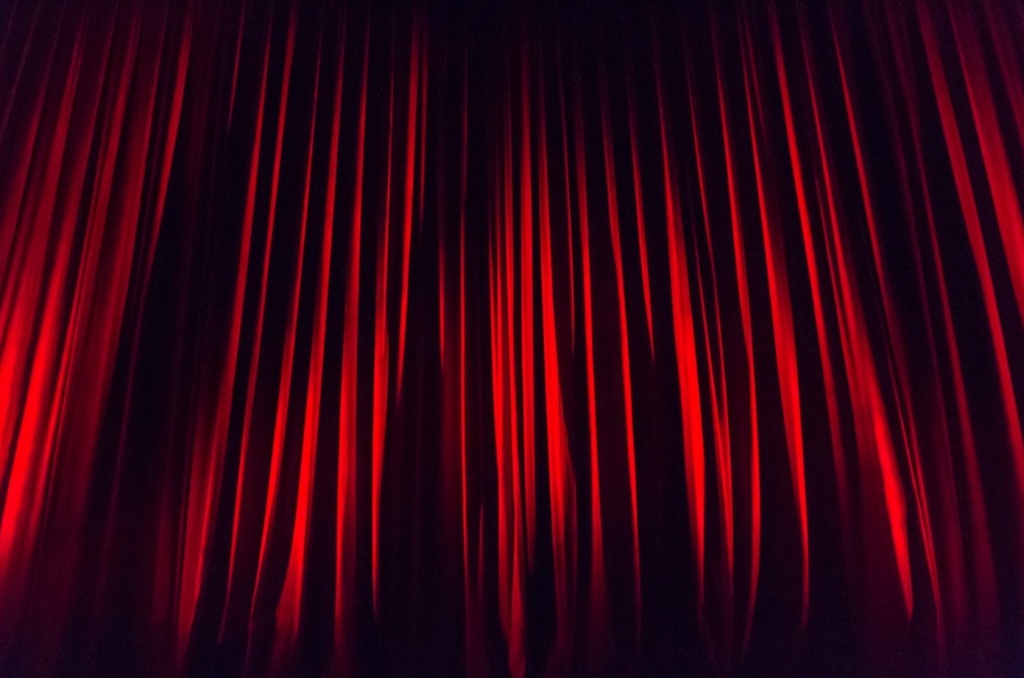 Разные варианты покупки билетов в театр и способы оплаты