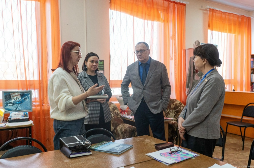 Библиотека Валериановска ждёт преображения