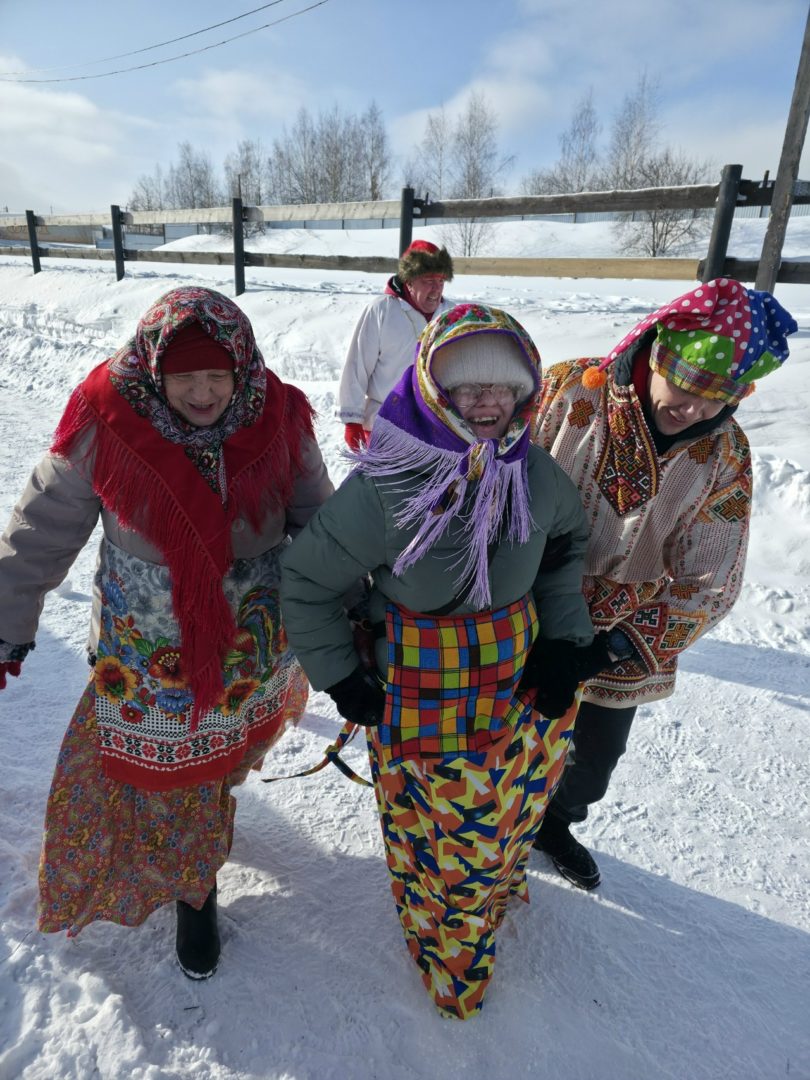 Мастерили оберег  для привлечения удачи
