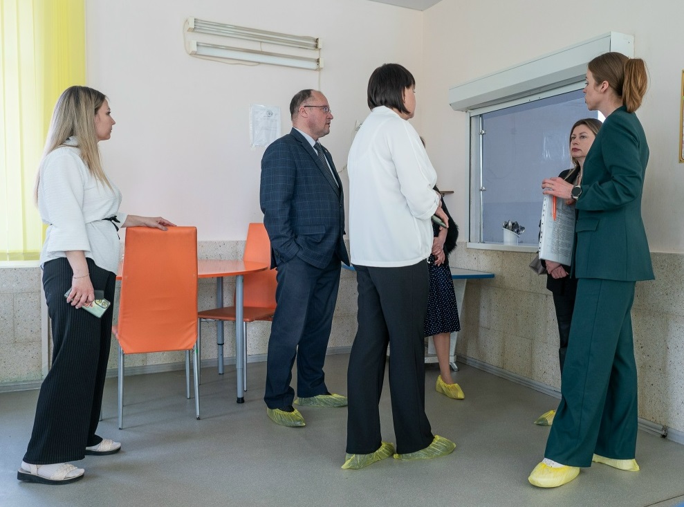 Замминистра проверила работу соцслужб Качканара